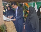 بازدید رئیس سازمان جهاد کشاورزی استان از غرفه مرکز تحقیقات و آموزش کشاورزی و منابع طبیعی استان کرمان