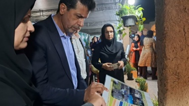 بازدید رئیس سازمان جهاد کشاورزی استان از غرفه مرکز تحقیقات و آموزش کشاورزی و منابع طبیعی استان کرمان