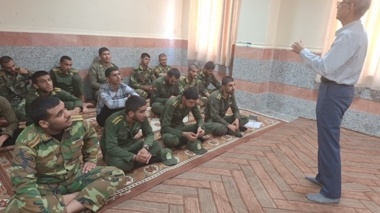 برگزاری دوره آموزشی پرورش شترمرغ برای سربازان وظیفه