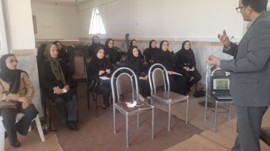 برگزاری کارگاه آموزشی آشنایی با روش‌های تسهیلگری به منظور توانمندسازی زنان روستایی و عشایری در شهرستان هرسین