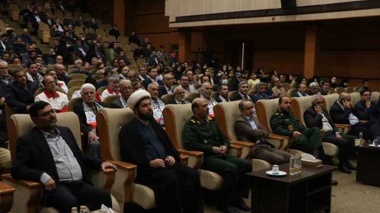 حضور رئیس مرکز آموزش عالی امام خمینی(ره) و همکاران در مراسم تجلیل از خانواده شهدا در البرز