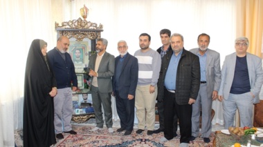 دیدار رئیس مرکز آموزش عالی امام خمینی(ره) با خانواده شهید مدافع حرم حیدر جلیلوند